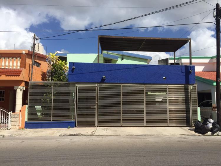 Foto Casa en Venta en Residencial Los Pinos, Mrida, Yucatan - $ 1.800.000 - CAV205993 - BienesOnLine