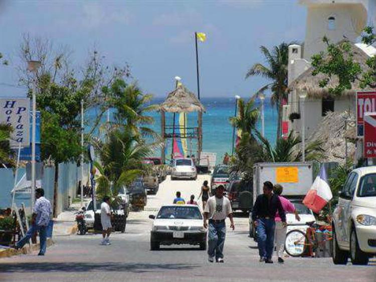 Foto Local en Venta en Playa del Carmen, Quintana Roo - U$D 1.000.000 - LOV84043 - BienesOnLine