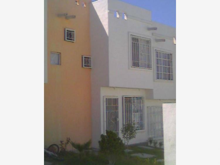 Foto Casa en Venta en Fuentes de balvanera, Apaseo el Alto, Guanajuato - $ 400.000 - CAV93566 - BienesOnLine