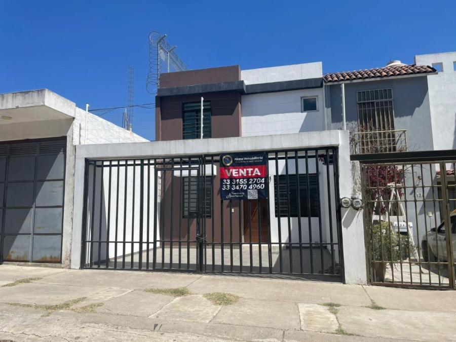Foto Casa en Venta en Tlaquepaque, Jalisco - $ 3.500.000 - CAV352296 - BienesOnLine