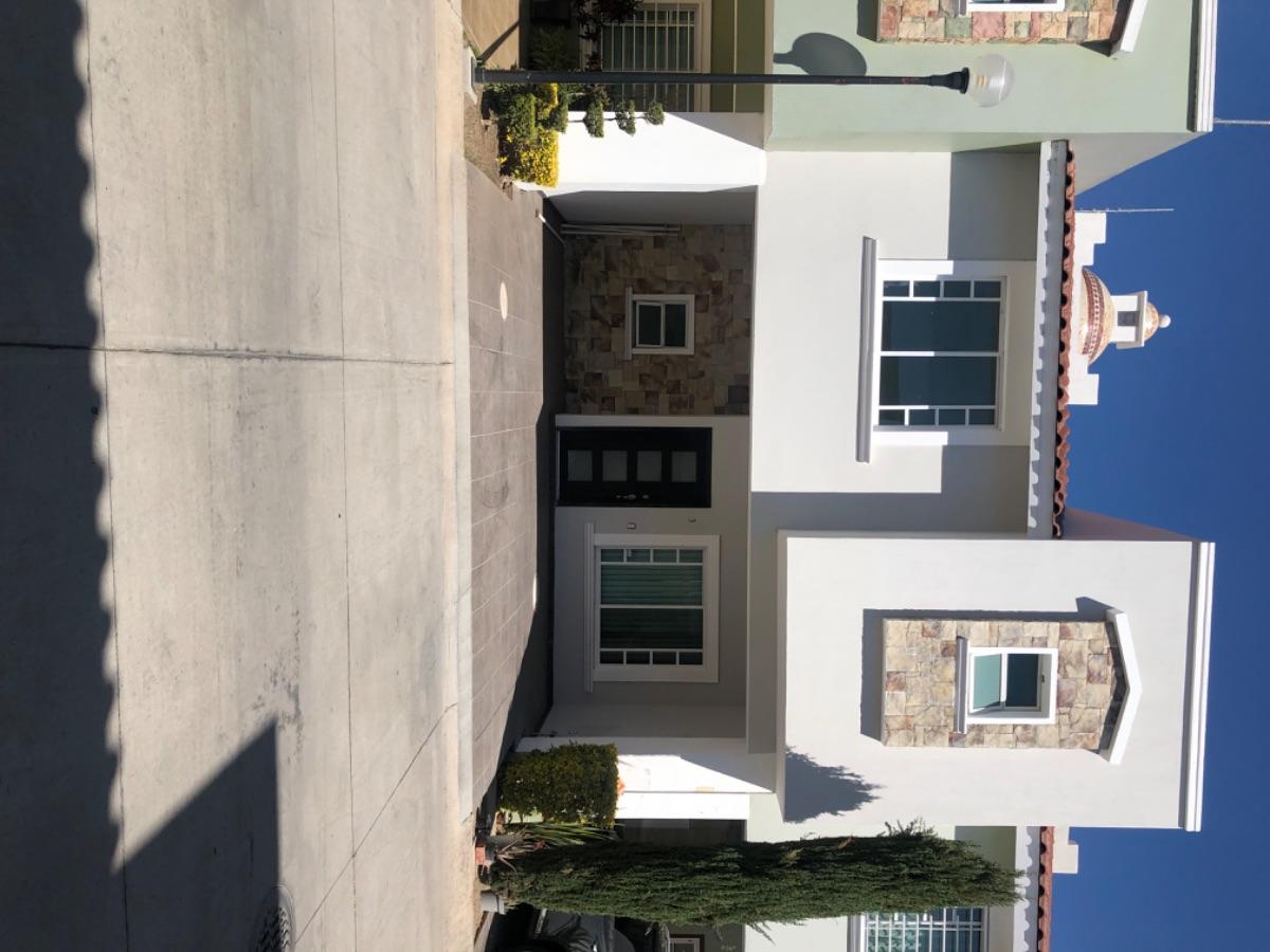 Foto Casa en Venta en Girasoles Acueducto, Zapopan, Jalisco - $ 3.450.000 - CAV317745 - BienesOnLine