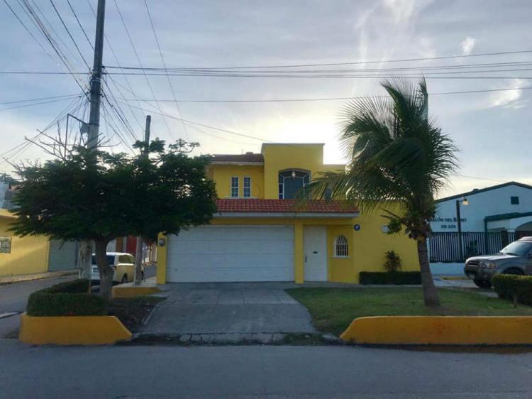 Foto Casa en Renta en Ciudad del Carmen, Campeche - $ 15.000 - CAR241485 - BienesOnLine