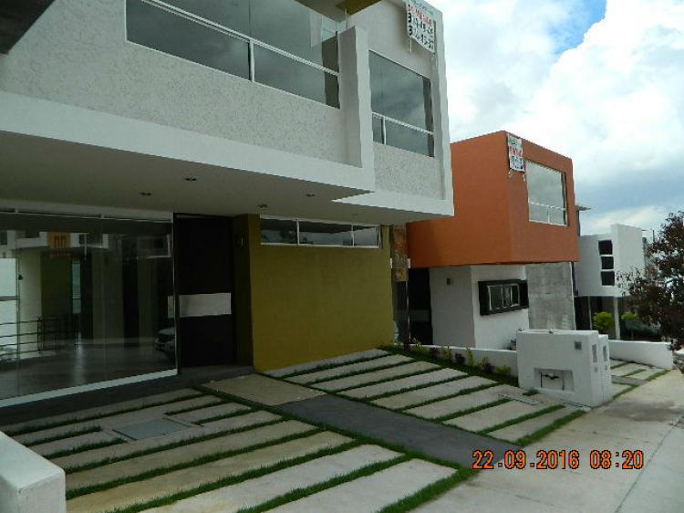 Foto Casa en Venta en FRCC.PUERTA TRES MARIAS, Morelia, Michoacan de Ocampo - $ 3.890.000 - CAV185939 - BienesOnLine