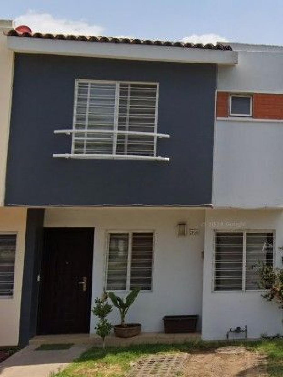 Foto Casa en Venta en Parques de santa Maria, Tlaquepaque, Jalisco - $ 2.420.000 - CAV335953 - BienesOnLine