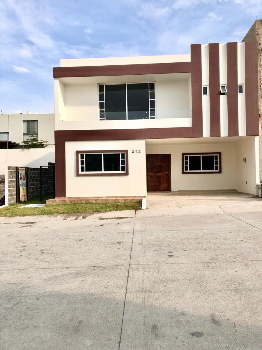 Foto Casa en Venta en Los Robles, Zapopan, Jalisco - $ 7.700.000 - CAV352725 - BienesOnLine