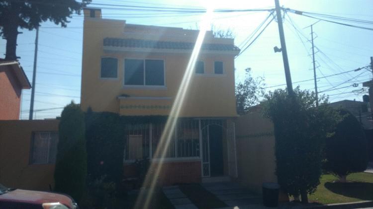 Foto Casa en Venta en Santa Ana Tlapaltitlan, Toluca de Lerdo, Mexico - $ 2.150.000 - CAV222283 - BienesOnLine