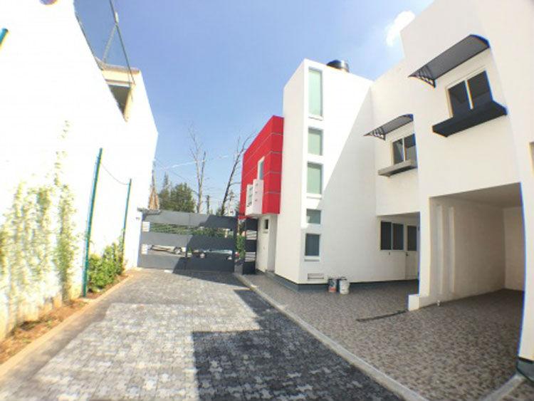 Home in Metric Way