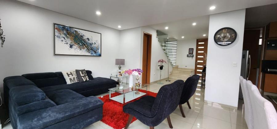 Foto HERMOSA Y MODERNA CASA EN CONDOMINIO LA RIOJA (GDL SUR)