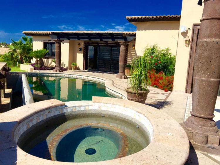 Foto Casa en Venta en Cabo San Lucas, Baja California Sur - U$D 1.000.000 - CAV197203 - BienesOnLine