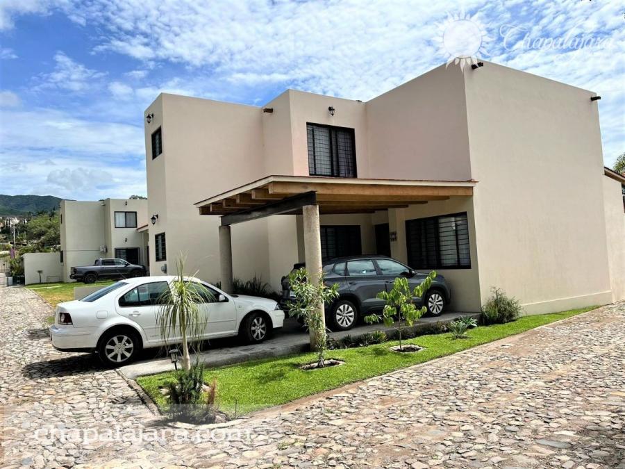 Foto Casa en Venta en San Antonio Tlayacapan, Chapala, Jalisco - $ 4.400.000 - CAV337075 - BienesOnLine