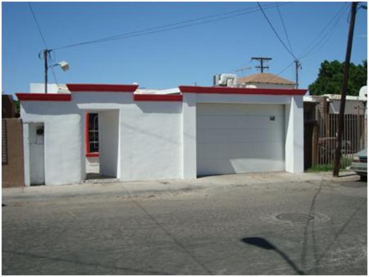 Foto Casa en Venta en JARDINES DEL LAGO, Mexicali, Baja California - $ 950.000 - CAV22167 - BienesOnLine