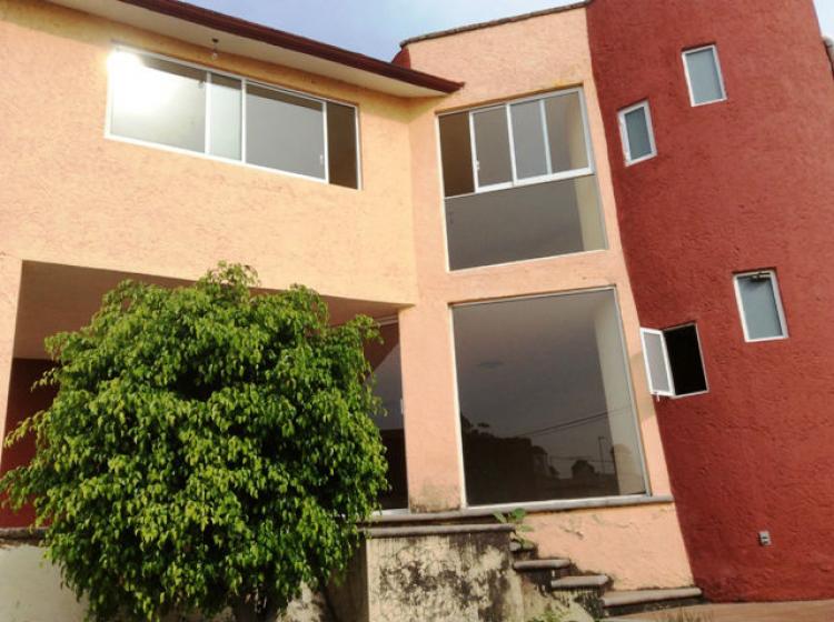 Foto Casa en Venta en Fracc. Lomas Tetela, Cuernavaca, Morelos - $ 2.200.000 - CAV135976 - BienesOnLine
