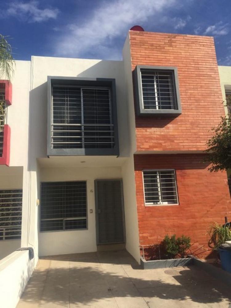 Foto Casa en Venta en Jardines del Valle, Zapopan, Jalisco - $ 1.200.000 - CAV222075 - BienesOnLine