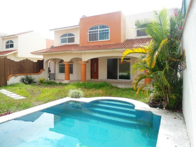Foto Casa en Venta en Ampliacion Vista Hermosa, Cuernavaca, Morelos - $ 2.450.000 - CAV135962 - BienesOnLine