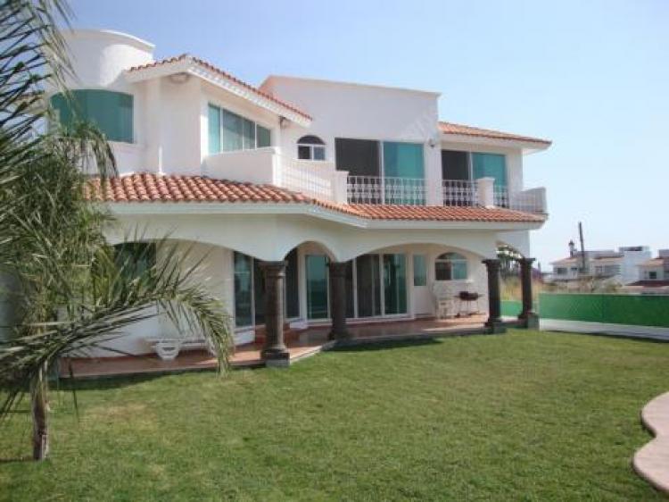 Foto Casa en Venta en www.casasenlomasdecocoyoc.com, Atlatlahucan, Morelos - $ 3.390.000 - CAV40491 - BienesOnLine