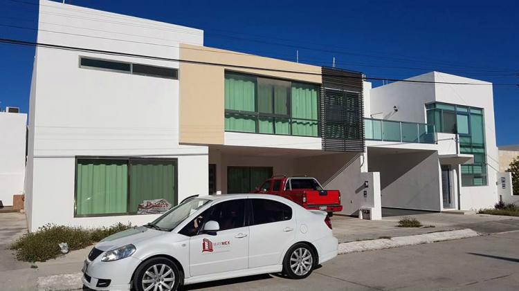 Foto Casa en Venta en FRACC.RESIDENCIAL DEL LAGO, Ciudad del Carmen, Campeche - $ 4.300.000 - CAV204133 - BienesOnLine