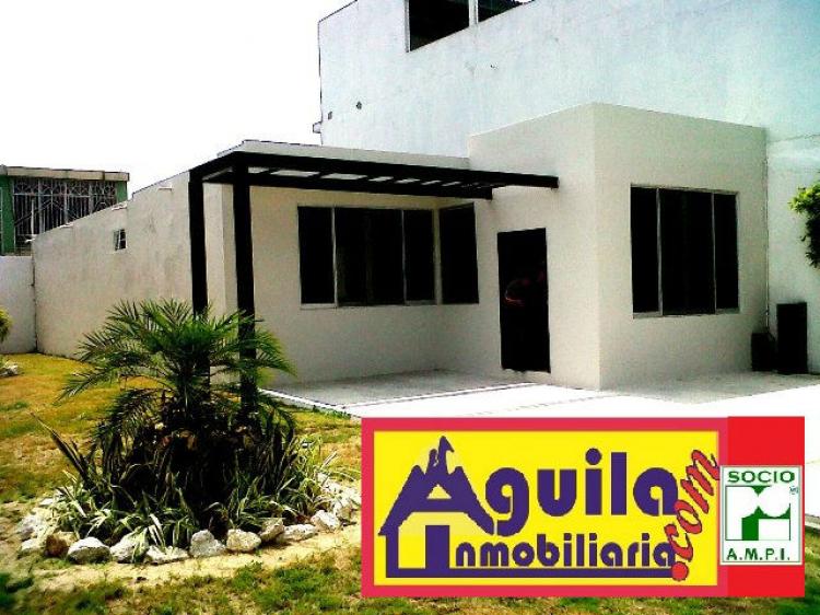 Foto Casa en Venta en Comalcalco Centro, Comalcalco, Tabasco - $ 995.000 - CAV59602 - BienesOnLine