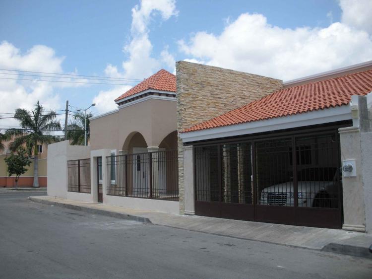 Foto Casa en Venta en montebello, Mrida, Yucatan - $ 3.400.000 - CAV35949 - BienesOnLine