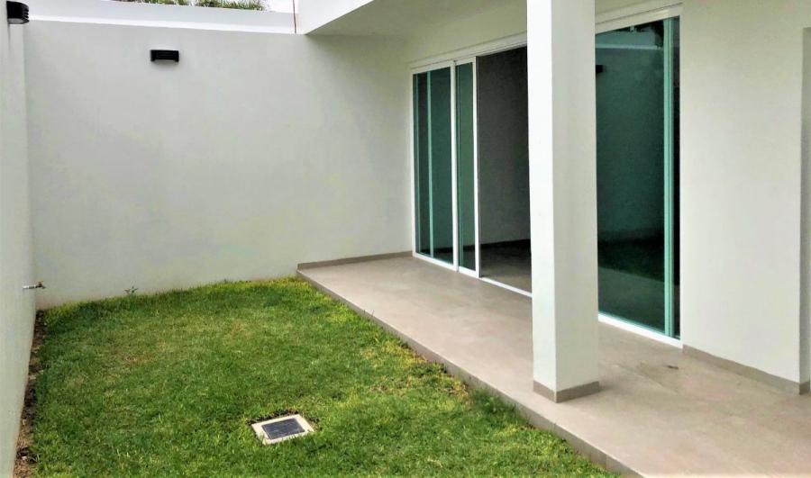 Foto Casa en Venta en JARDINES DEL BOSQUE, Zapopan, Jalisco - $ 8.300.000 - CAV293121 - BienesOnLine