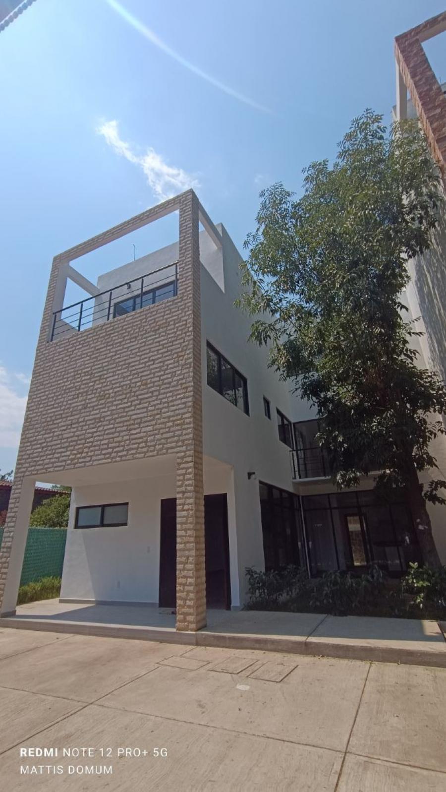 Home in Metric Way