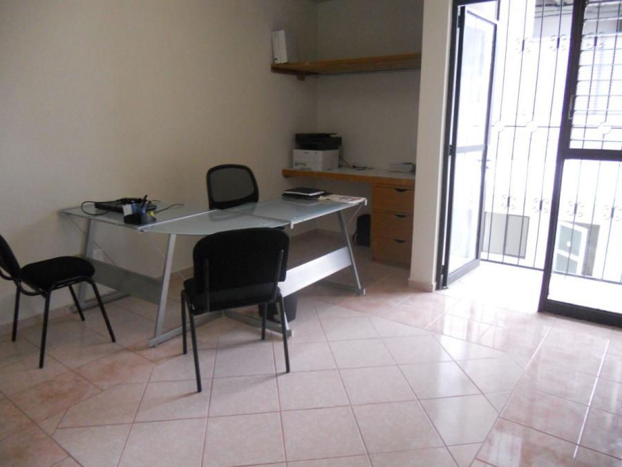 Foto Oficina en Renta en JARDINES DEL MORAL, LEON, Guanajuato - $ 9.000 - OFR293909 - BienesOnLine