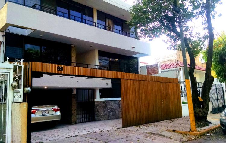 Home in Metric Way