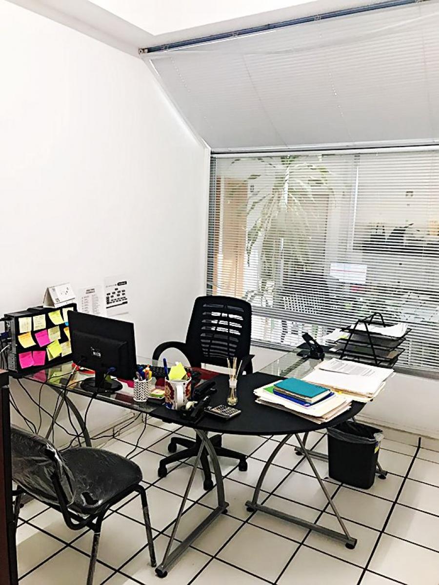 Foto Oficina en Renta en ARCOS VALLARTA, GUADALAJARA, Jalisco - $ 4.800 - OFR246089 - BienesOnLine