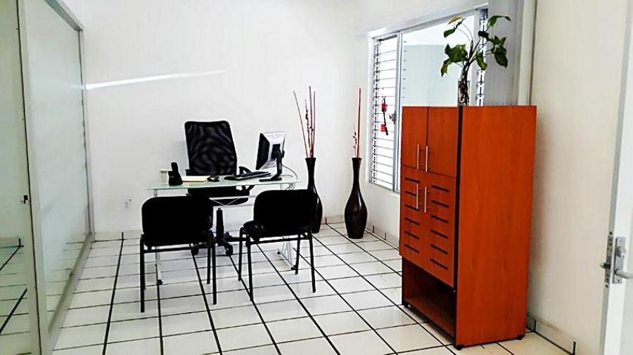 Foto Oficina en Renta en ARCOS VALLARTA, Guadalajara, Jalisco - $ 7.500 - OFR302174 - BienesOnLine