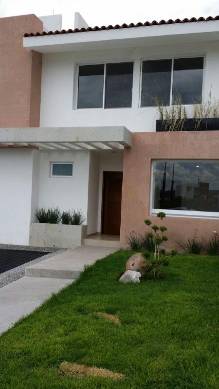 Foto Casa en Venta en LOMAS DE JURIQUILLA, Juriquilla, Queretaro Arteaga - $ 2.700.000 - CAV100443 - BienesOnLine