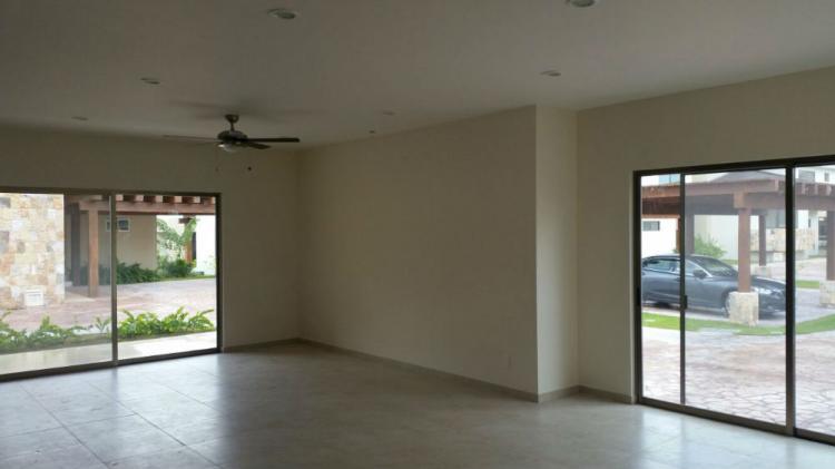 Foto Casa en Venta en CONTRY CLUB, Mrida, Yucatan - $ 4.850.000 - CAV139106 - BienesOnLine