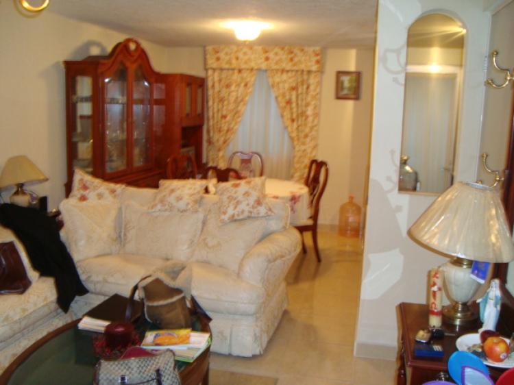 Foto Casa en Venta en SANTA ISABEL, Toluca de Lerdo, Mexico - $ 750.000 - CAV71567 - BienesOnLine