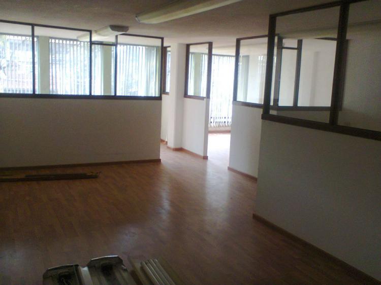 Foto Oficina en Renta en JARDINES DE SANTA MONICA, Tlalnepantla, Mexico - $ 9.000 - OFR112625 - BienesOnLine