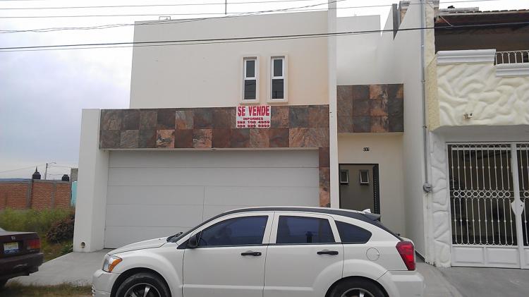 Foto Casa en Venta en RECIDENCIAL PRIMAVERA, Ocotln, Jalisco - $ 2.300.000 - CAV115263 - BienesOnLine