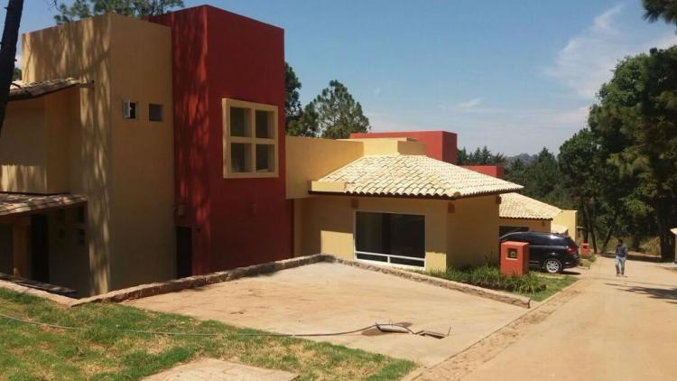 Foto Casa en Venta en Valle de Bravo, Mexico - $ 7.410.000 - CAV119210 - BienesOnLine
