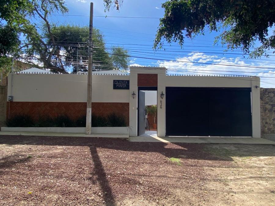 Foto Casa en Venta en Ajijic West, Ajijic, Jalisco - $ 8.499.000 - CAV350212 - BienesOnLine