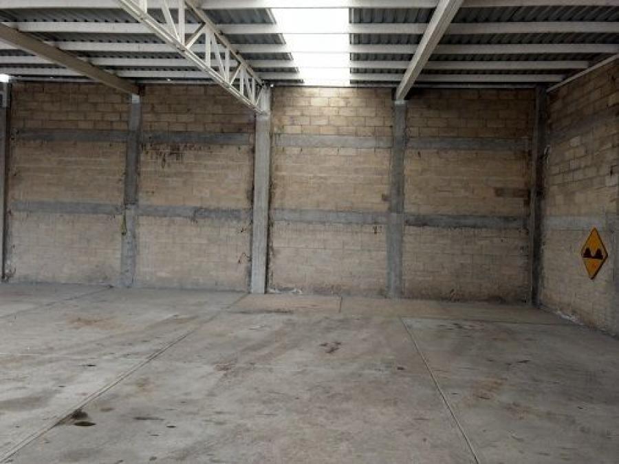 Foto Bodega en Renta en Ejidos de Santiago Miltepec, Toluca de Lerdo, Mexico - $ 8.500 - BOR303988 - BienesOnLine