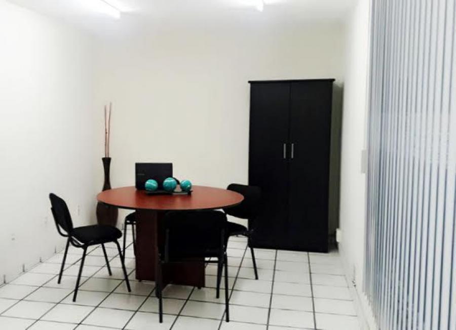 Foto Oficina en Renta en ARCOS VALLARTA, Guadalajara, Jalisco - $ 3.000 - OFR286723 - BienesOnLine