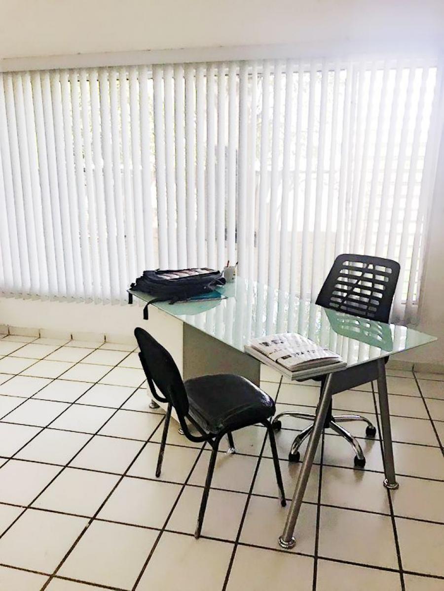 Foto Oficina en Renta en ARCOS VALLARTA, GUADALAJARA, Jalisco - $ 8.000 - OFR301536 - BienesOnLine