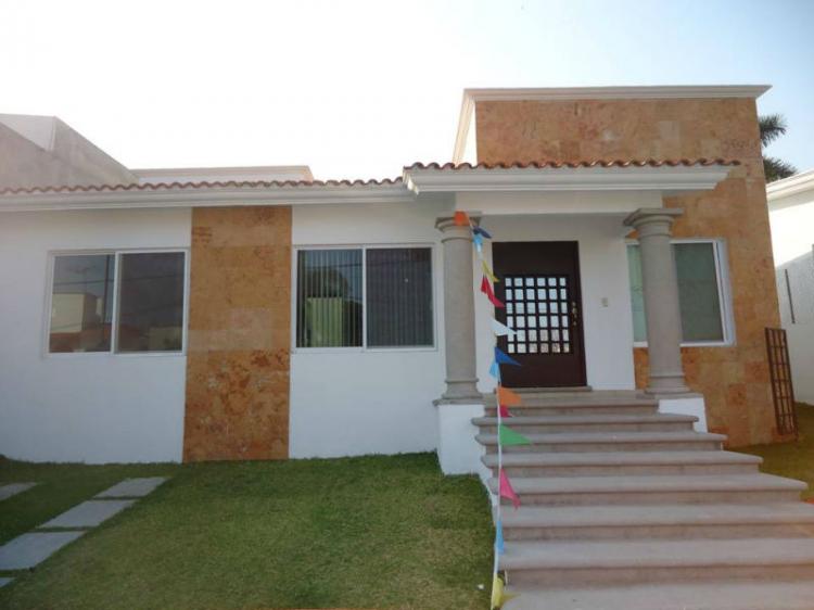 Foto Casa en Renta en Lomas de Cocoyoc, Fraccionamiento Lomas de Cocoyoc, Morelos - $ 3.500 - CAR104286 - BienesOnLine