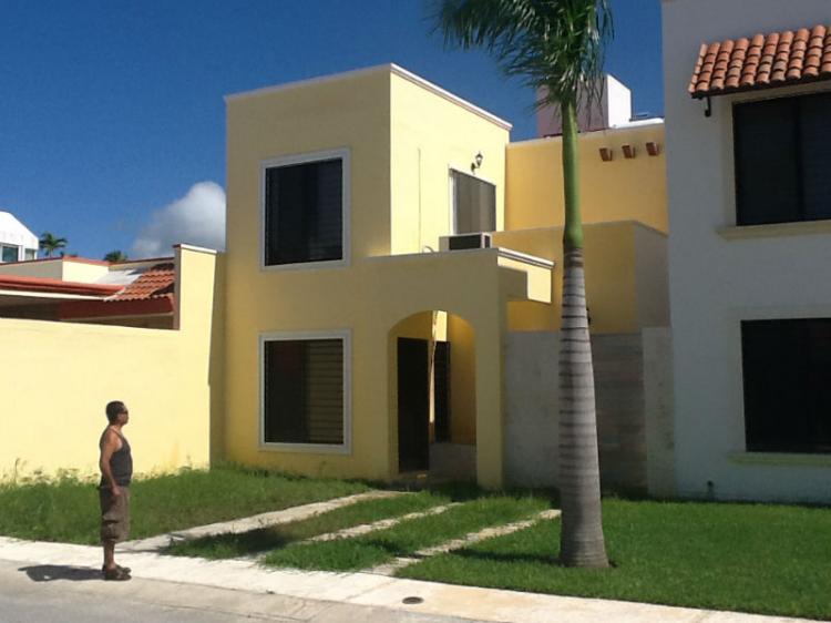 Foto Casa en Renta en bosque real, Playa del Carmen, Quintana Roo - $ 10.000 - CAR83924 - BienesOnLine