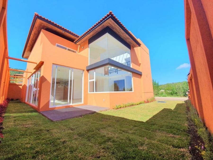 Foto Casa en Venta en CLUB DE GOLF ALTOZANO, MORELIA, Michoacan de Ocampo - $ 6.850.000 - CAV304224 - BienesOnLine