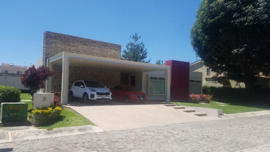 Foto Casa en Venta en Rancho Santa Anita, Tlajomulco de Ziga, Jalisco - $ 8.900.000 - CAV248192 - BienesOnLine