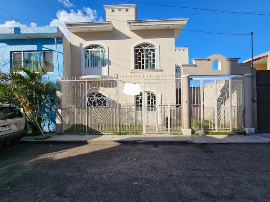 Foto Casa en Venta en SAN JUAN DE OCOTAN, Zapopan, Jalisco - $ 2.900.000 - CAV348565 - BienesOnLine