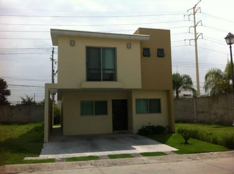 Foto Casa en Venta en nueva galicia, Tlajomulco de Ziga, Jalisco - $ 2.325.000 - CAV124902 - BienesOnLine