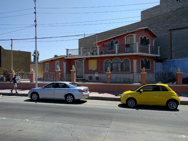 Foto Se renta local para oficina muy bien ubicada en la Avenida Aeropuerto, Tijuana