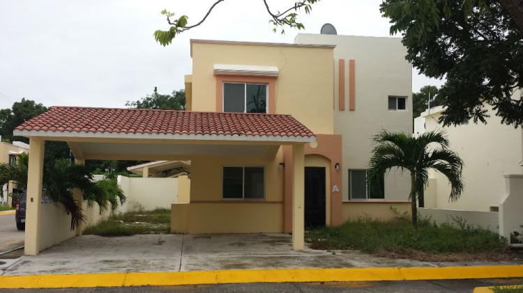 Foto Casa en Venta en Fraccionamieto Privanzas, Ciudad del Carmen, Campeche - CAV216134 - BienesOnLine