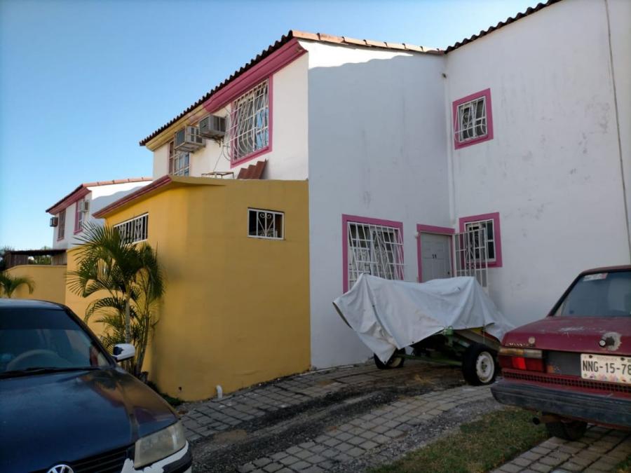 Foto Casa en Venta en Llano Largo, Acapulco de Jurez, Guerrero - $ 1.100.000 - CAV292530 - BienesOnLine