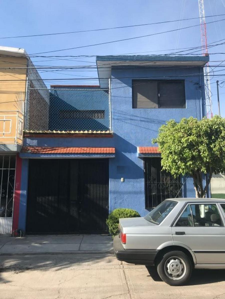 Foto Casa en Venta en ALAMOS, Celaya, Guanajuato - $ 1.590.000 - CAV351643 - BienesOnLine