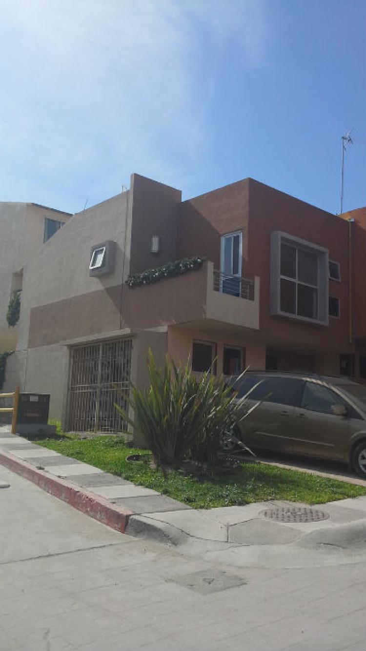 Foto Casa en Venta en EL LAGO, Tijuana, Baja California - $ 800.000 - CAV105124 - BienesOnLine