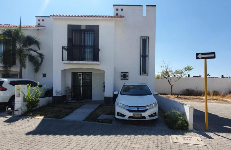 Foto Casa en Venta en Villas de Bernalejo, Irapuato, Guanajuato - $ 1.750.000 - CAV284506 - BienesOnLine
